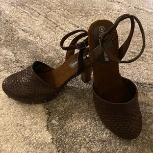 No Boundaries Vintage Woven Studded Mary Jane’s Size 8, 90’s Y2K